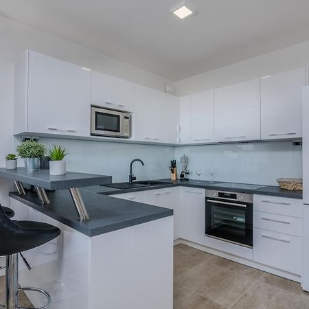 Appartment Divine Krk Town Eksteriør billede