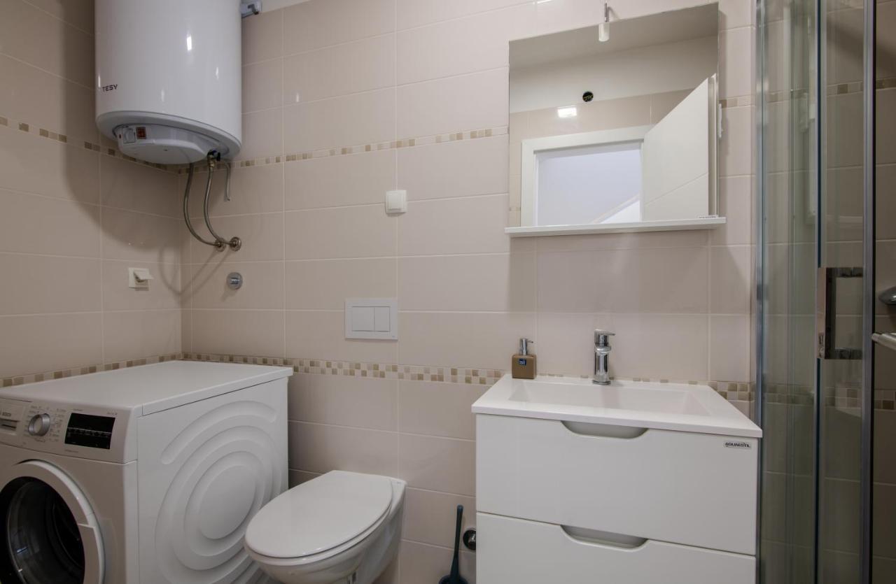 Appartment Divine Krk Town Eksteriør billede