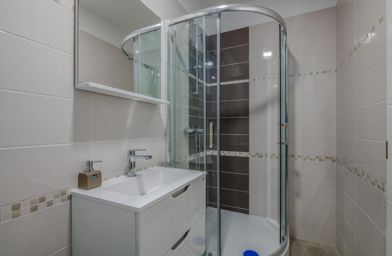 Appartment Divine Krk Town Eksteriør billede